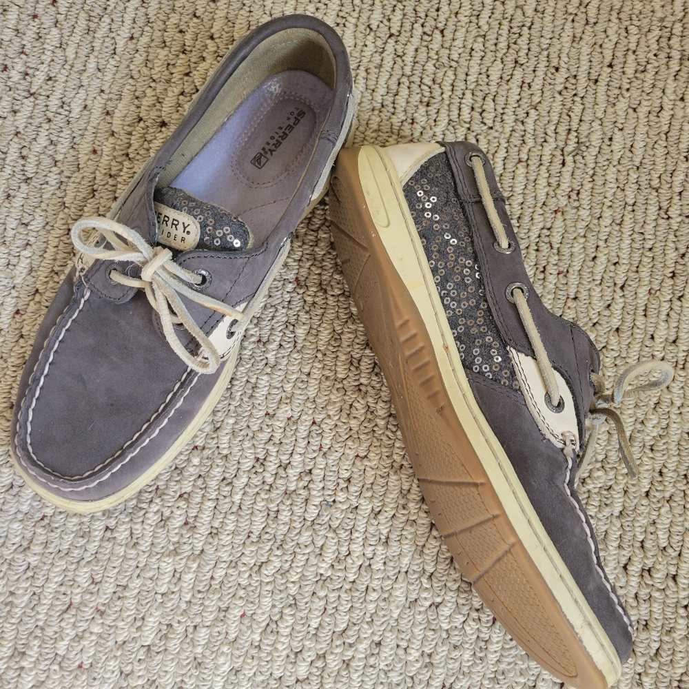 Sperry topsiders grey